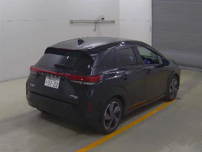 Nissan Aura