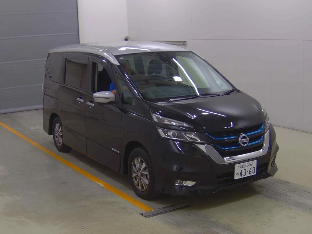 Nissan Serena 2018