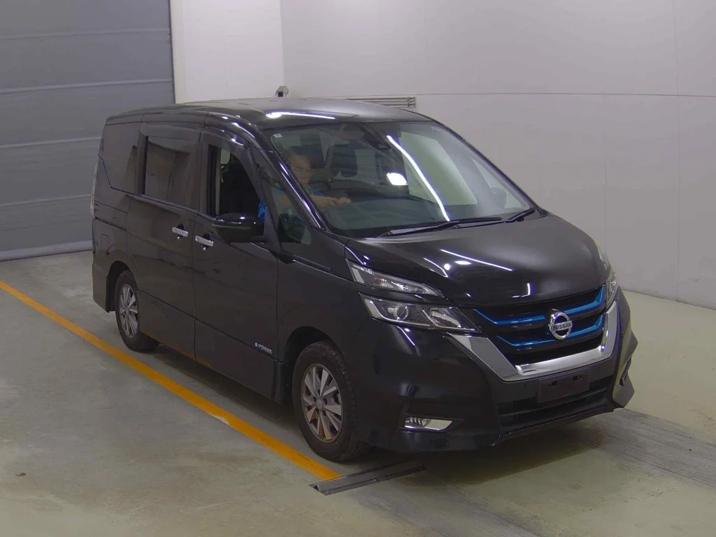Nissan Serena 2018