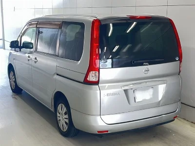 NISSAN SERENA 2