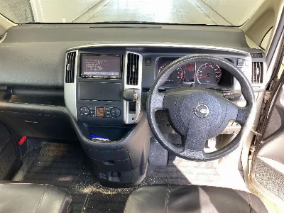 NISSAN SERENA 4