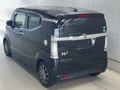 HONDA N BOX SLASH