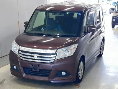 MITSUBISHI DELICA D2
