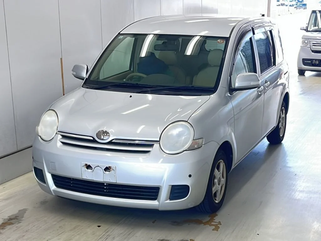 Toyota Sienta 2007