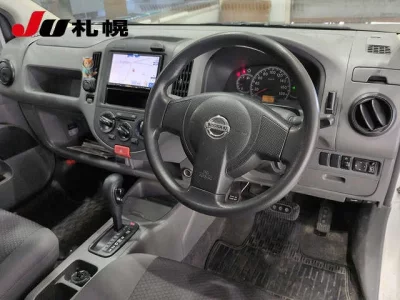 Nissan AD