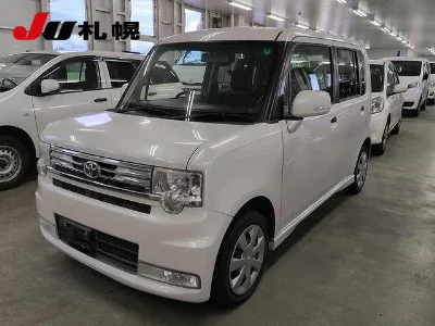 Toyota Pixis Space