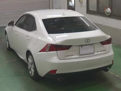 LEXUS IS