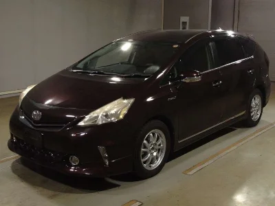 TOYOTA PRIUS ALPHA 1