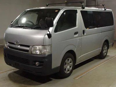 TOYOTA HIACE VAN
