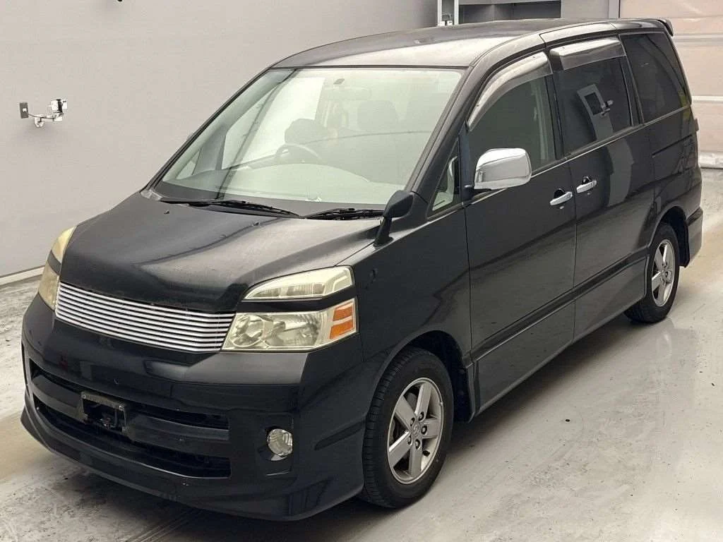 Toyota Voxy 2005