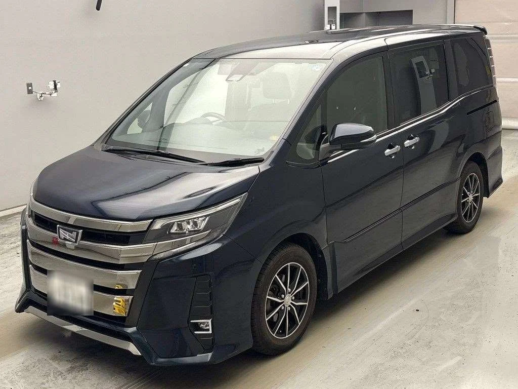 Toyota Noah 2018