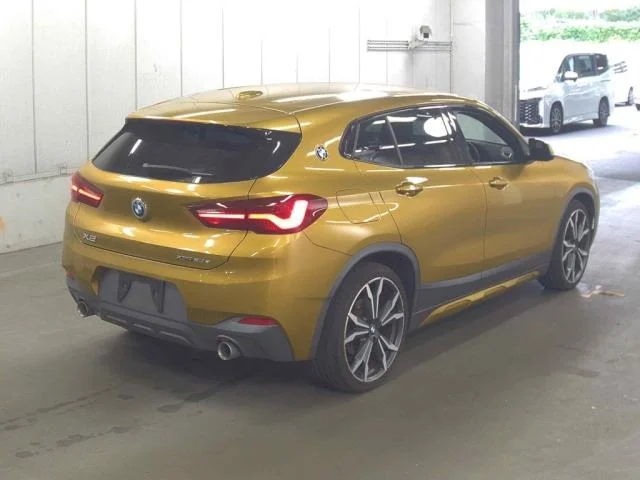 BMW X2  с аукциона в Японии