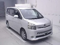 Цена авто Toyota Voxy с аукционов Японии, номер кузова ZRR75W, пробег 225 000, оценка 4