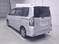 Цена авто Toyota Voxy с аукционов Японии, номер кузова ZRR75W, пробег 225 000, оценка 4