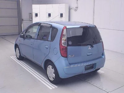 MITSUBISHI COLT
