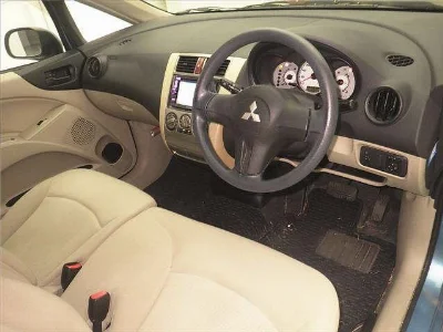MITSUBISHI COLT