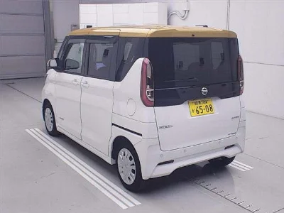 NISSAN ROOX