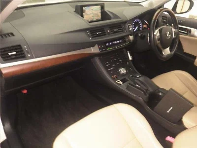 Lexus CT200h