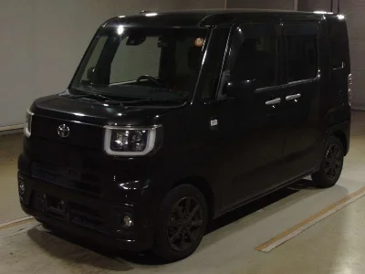 Toyota Pixis Mega