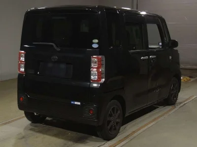Toyota Pixis Mega