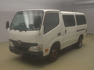 TOYOTA DYNA