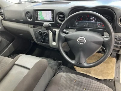 NISSAN NV350 CARAVAN 4