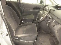 Цена авто Toyota Voxy с аукционов Японии, номер кузова ZRR70G, пробег 161 000, оценка 2