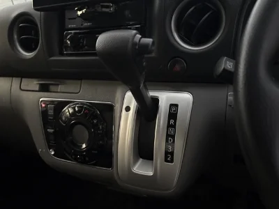 NISSAN NV350 CARAVAN 4