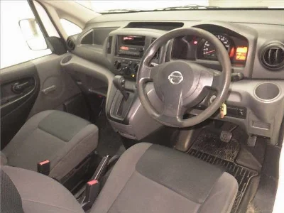 NISSAN NV200