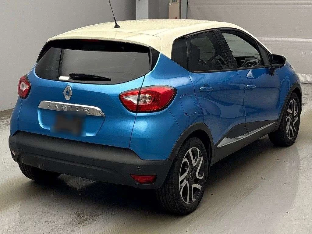Renault Captur  с аукциона в Японии
