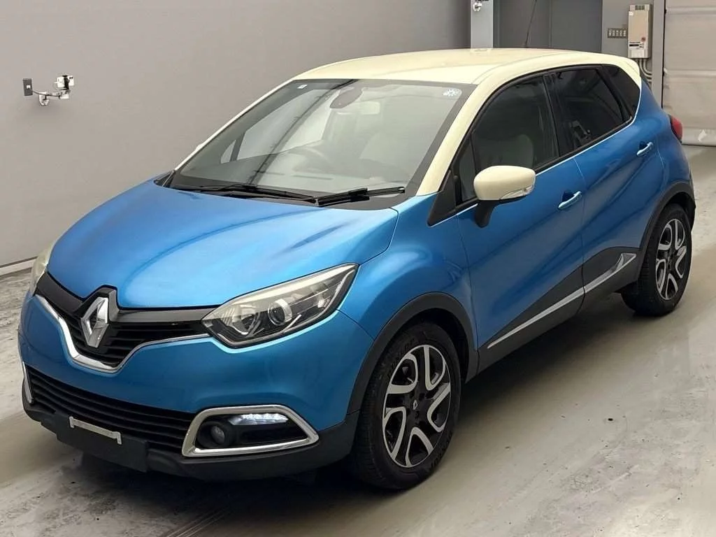 Renault Captur  с аукциона в Японии