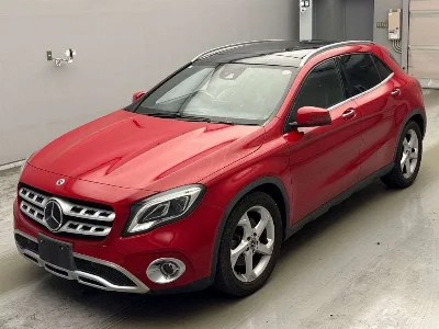 MERCEDES BENZ GLA