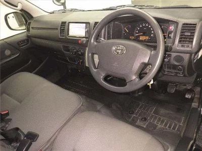 TOYOTA REGIUS ACE VAN