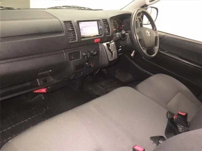 TOYOTA REGIUS ACE VAN