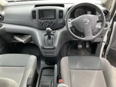 NISSAN NV200