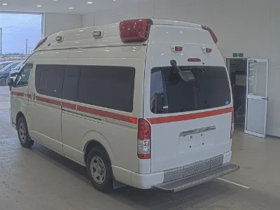 TOYOTA HIACE