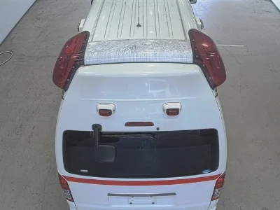 TOYOTA HIACE