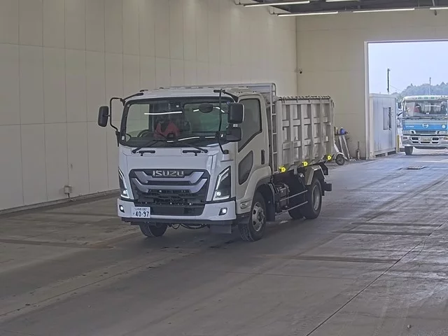 Isuzu Forward  с аукциона в Японии