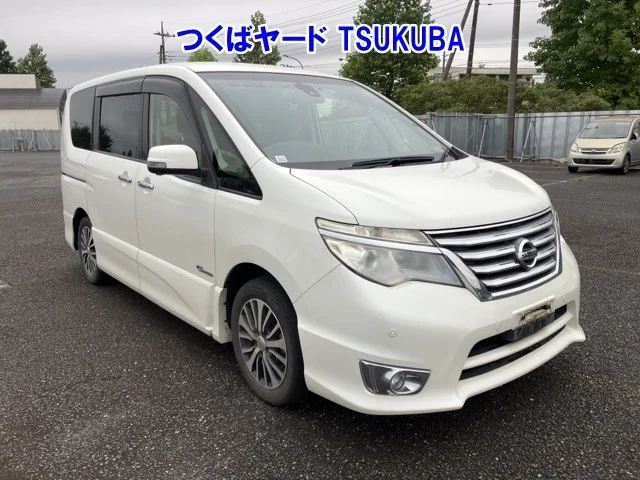 Nissan Serena 2015