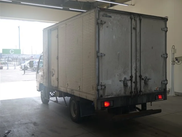 Isuzu Elf  с аукциона в Японии