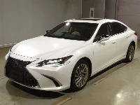 Цена авто Lexus ES300h с аукционов Японии, номер кузова AXZH11, пробег 66 000, оценка 8