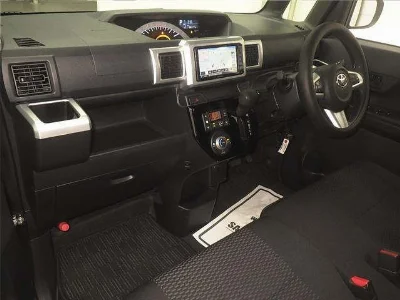 Toyota Pixis Mega