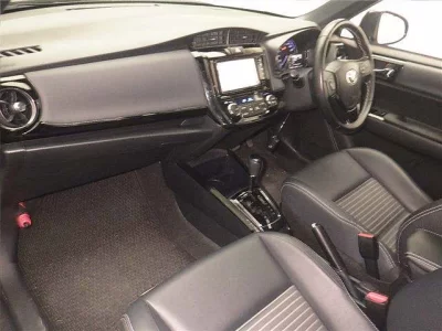 TOYOTA COROLLA FIELDER 2