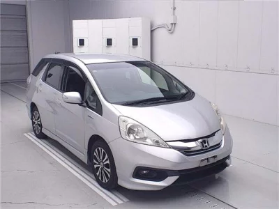 HONDA FIT SHUTTLE