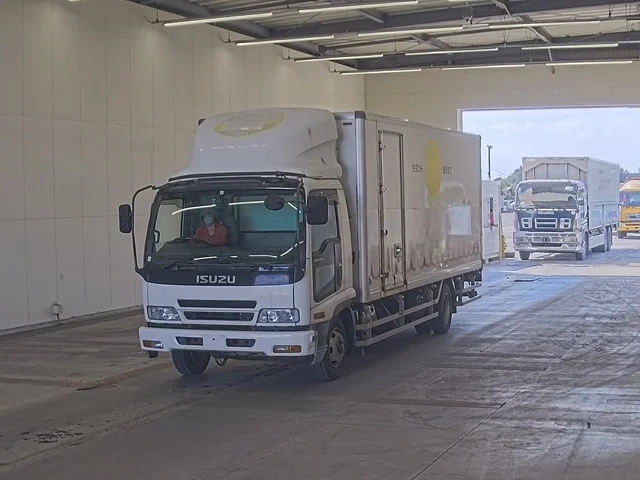 Isuzu Forward  с аукциона в Японии