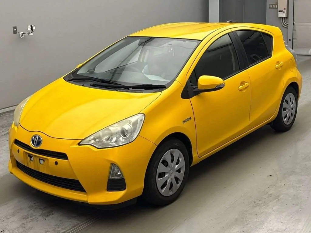 Toyota Aqua 2013