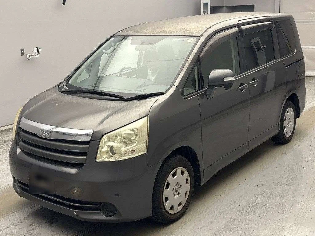 Toyota Noah 2007