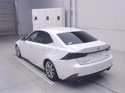 LEXUS IS