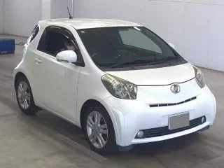 TOYOTA IQ