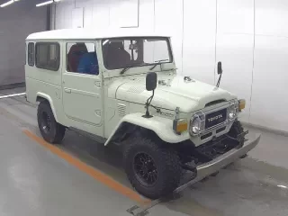 TOYOTA LAND CRUISER